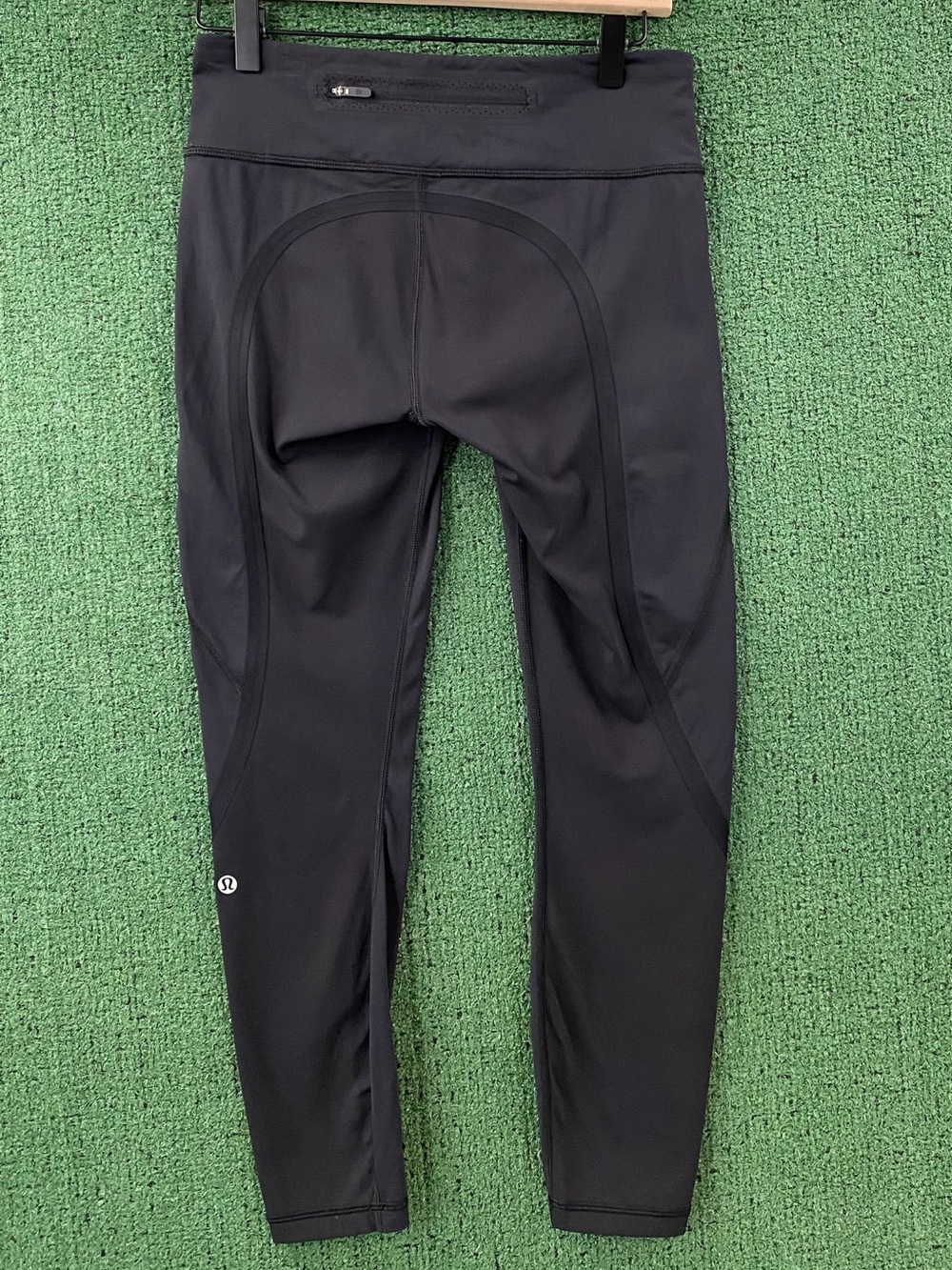 Lululemon Smooth Stride Luxtreme Black Leggings Women’s Size 6